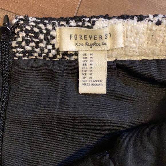 Houndstooth mini skirt - Picture 2 of 3